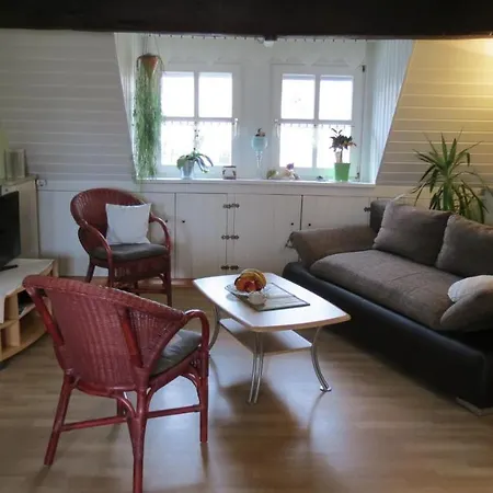 Apartment Schindler Mit Balkon