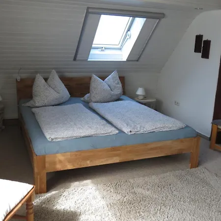 Apartman Schindler Mit Balkon *