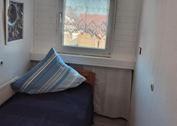 Schindler Mit Balkon Apartment *